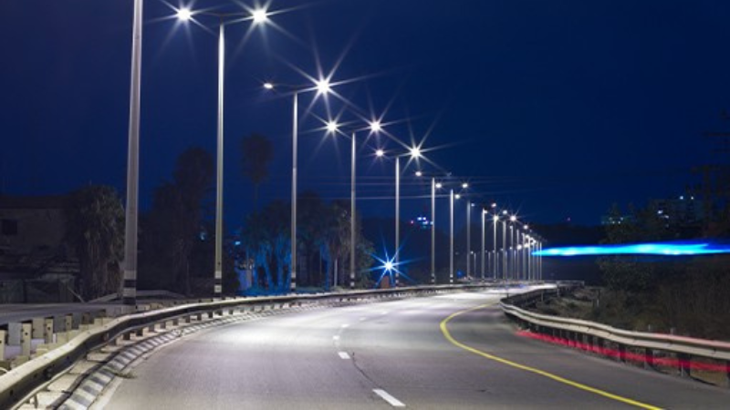 proyek alat penerangan jalan (apj) madiun